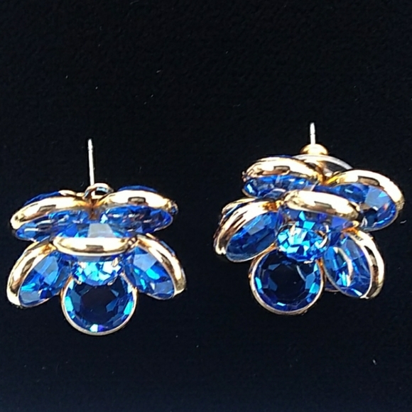 NWOT VINTAGE Swarovski Savvy Blue Crystal Earrings - Picture 2 of 8